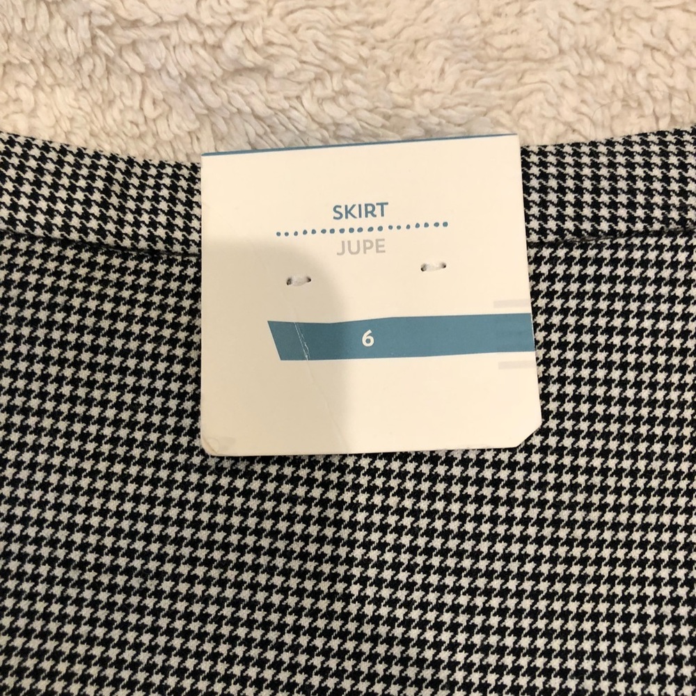 Houndstooth Old Navy skirt